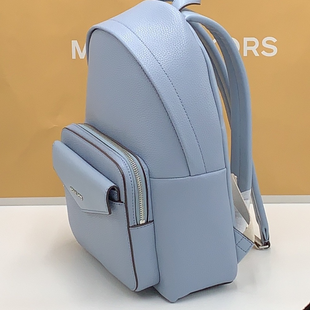 MICHAEL KORS 
Maisie Medium Pebbled Leather 2-in-1 Backpack
Denim 
NWT - Picture 2 of 16